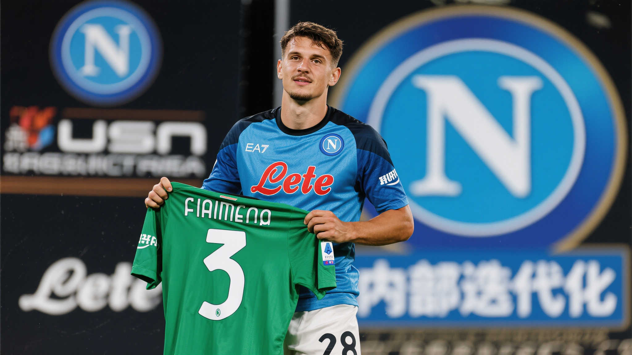 切尔西与曼联竞逐奥斯梅恩,那不勒斯计划出售 切尔西与曼联竞逐奥斯梅恩,那不勒斯计划出售